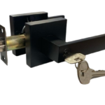 MANIJA BARI CON BOTÓN